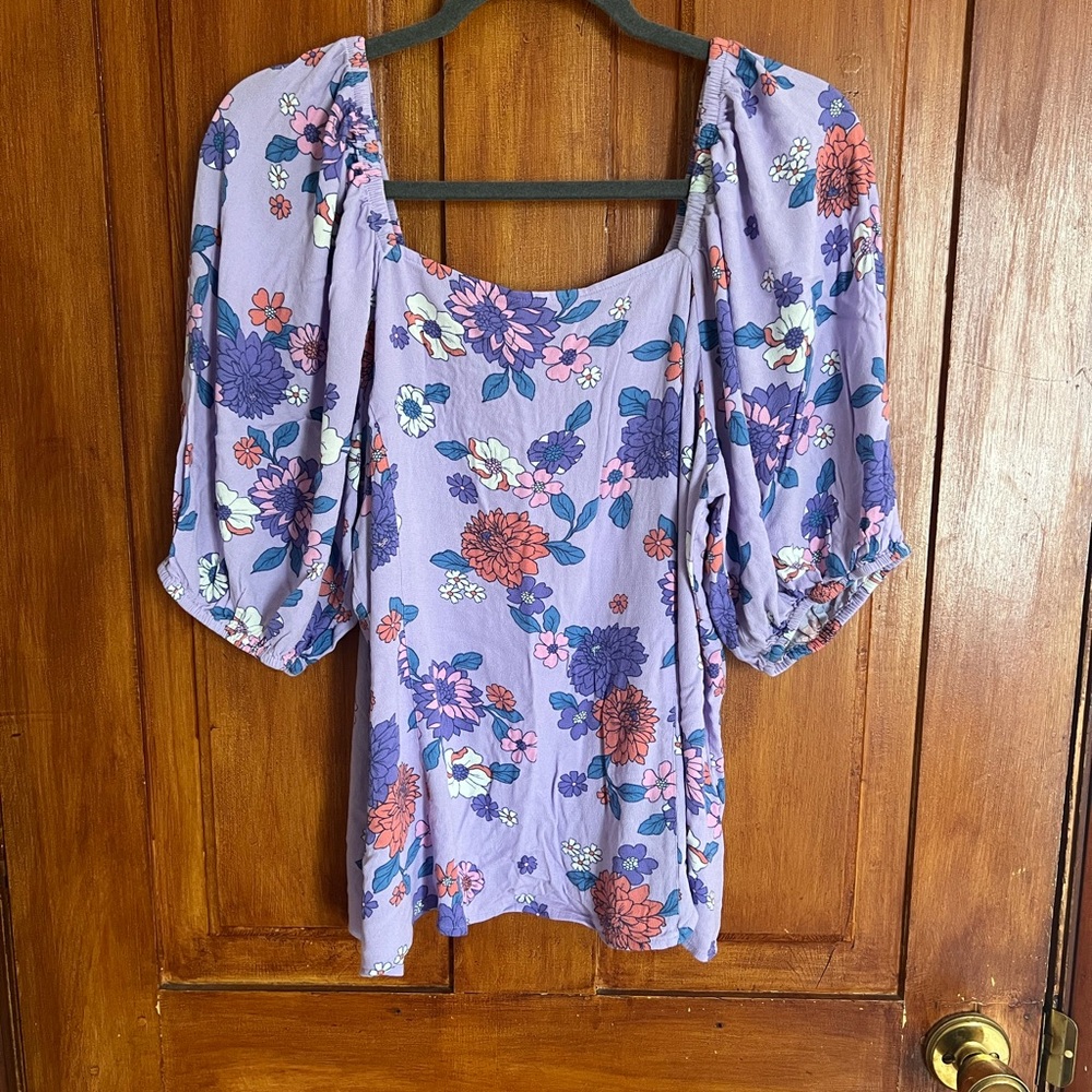 Candace Cameron Bure Lavender Floral Puff-Sleeve Blouse